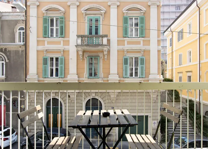 Apartment Fibra Superfast Politeama Rossetti Modern Trieste